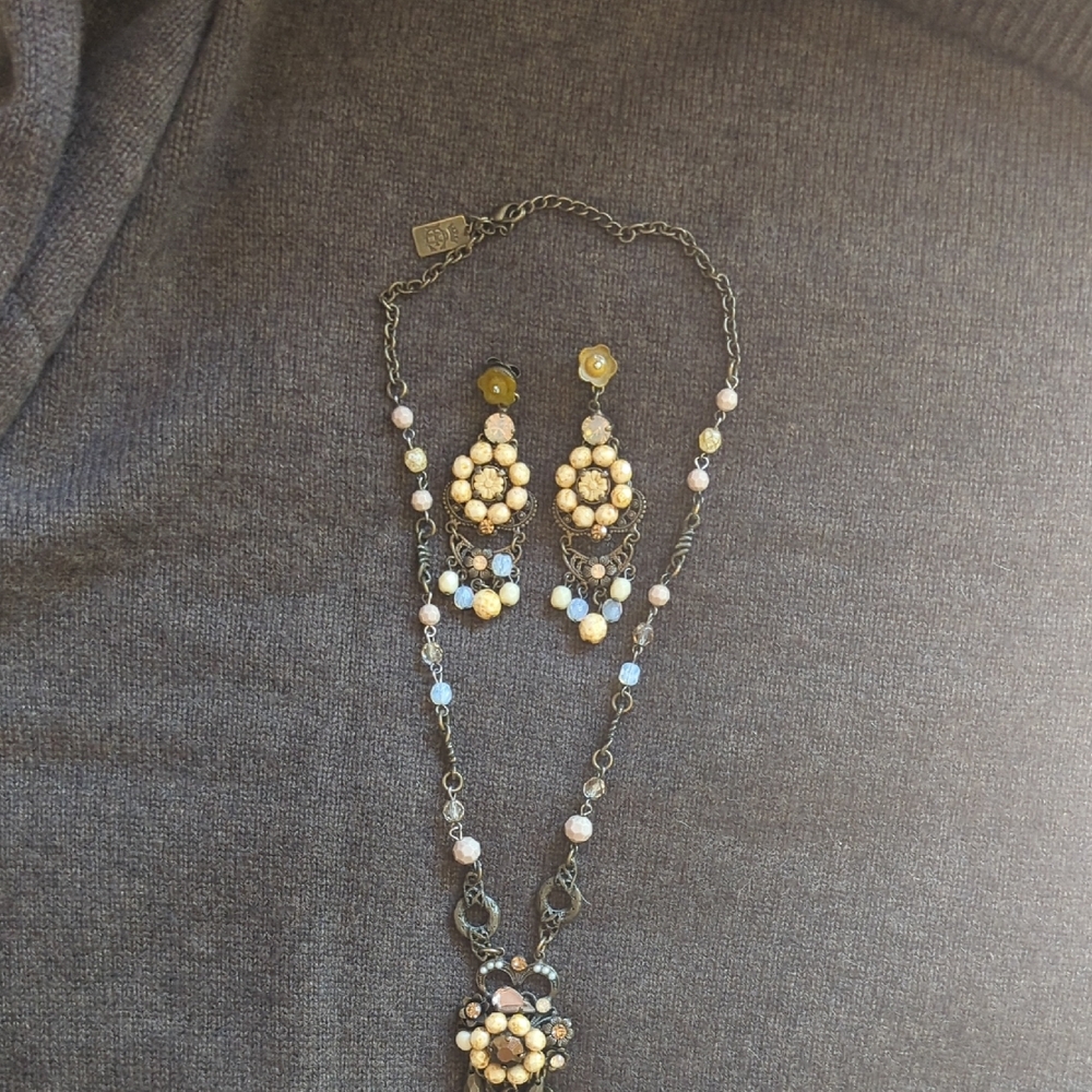 Gorgeous Italian-designed Earring And Necklace Set